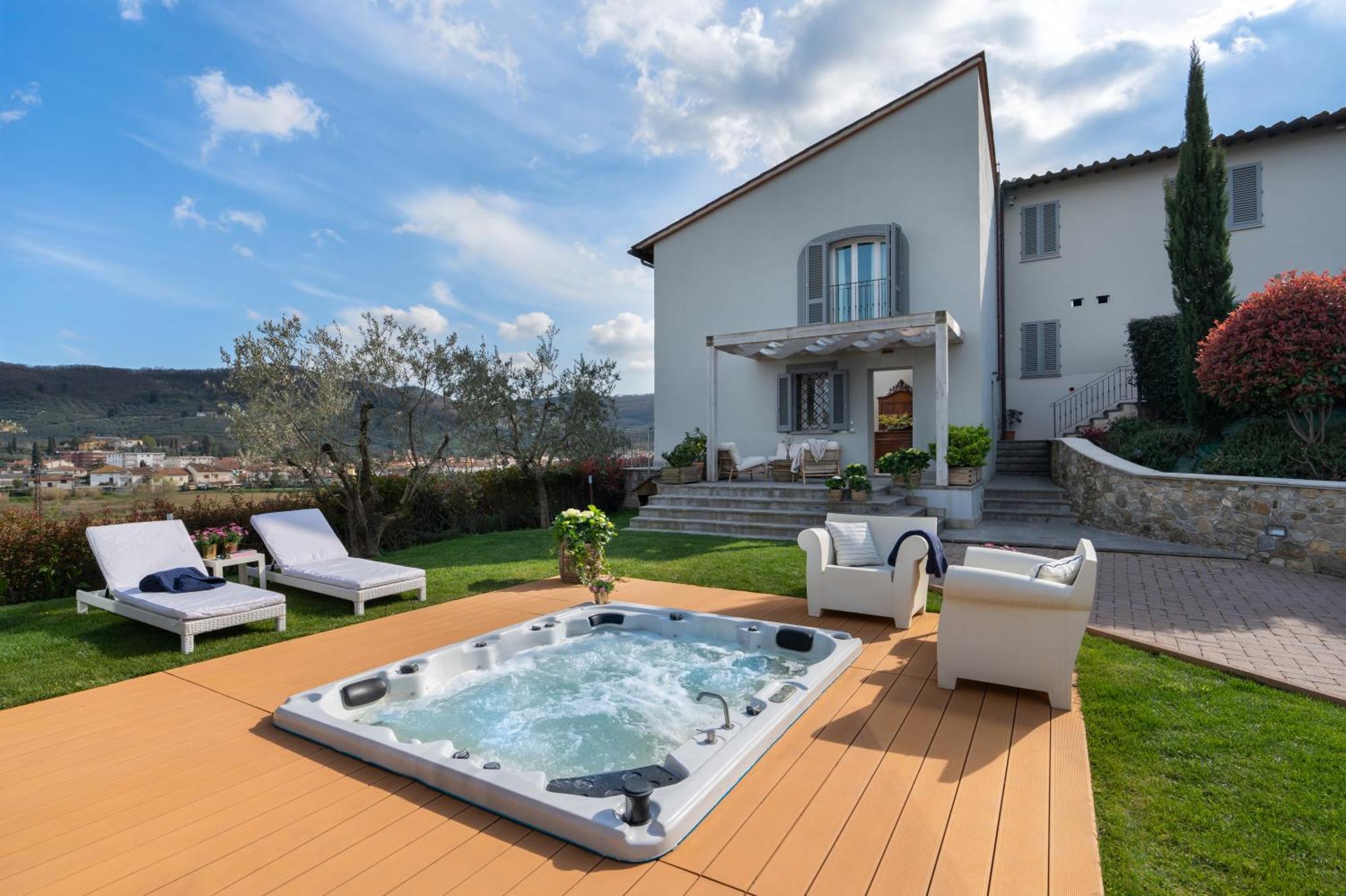 Torrigiani Villa *